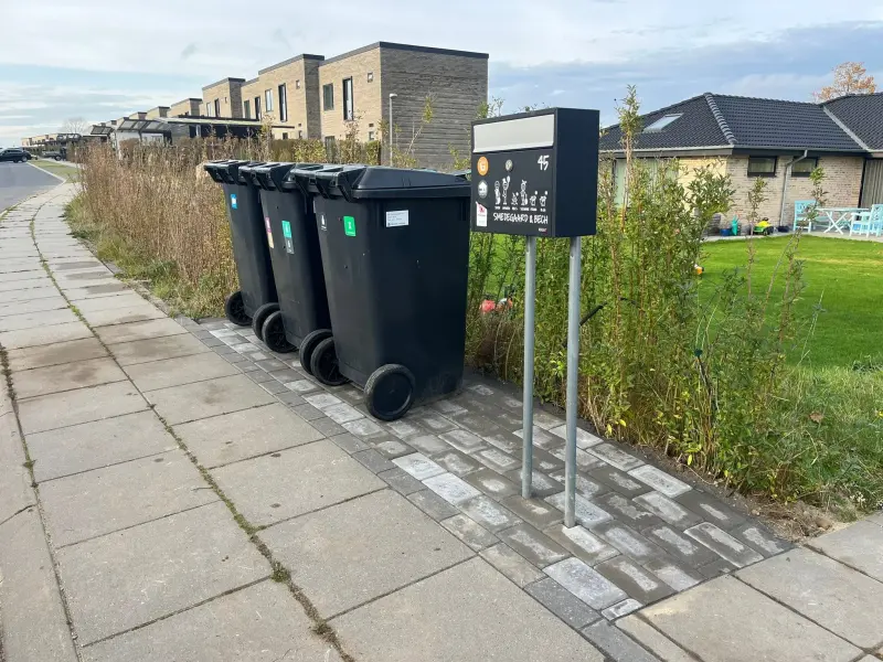 Efter: Ny belægning ved indkørsel